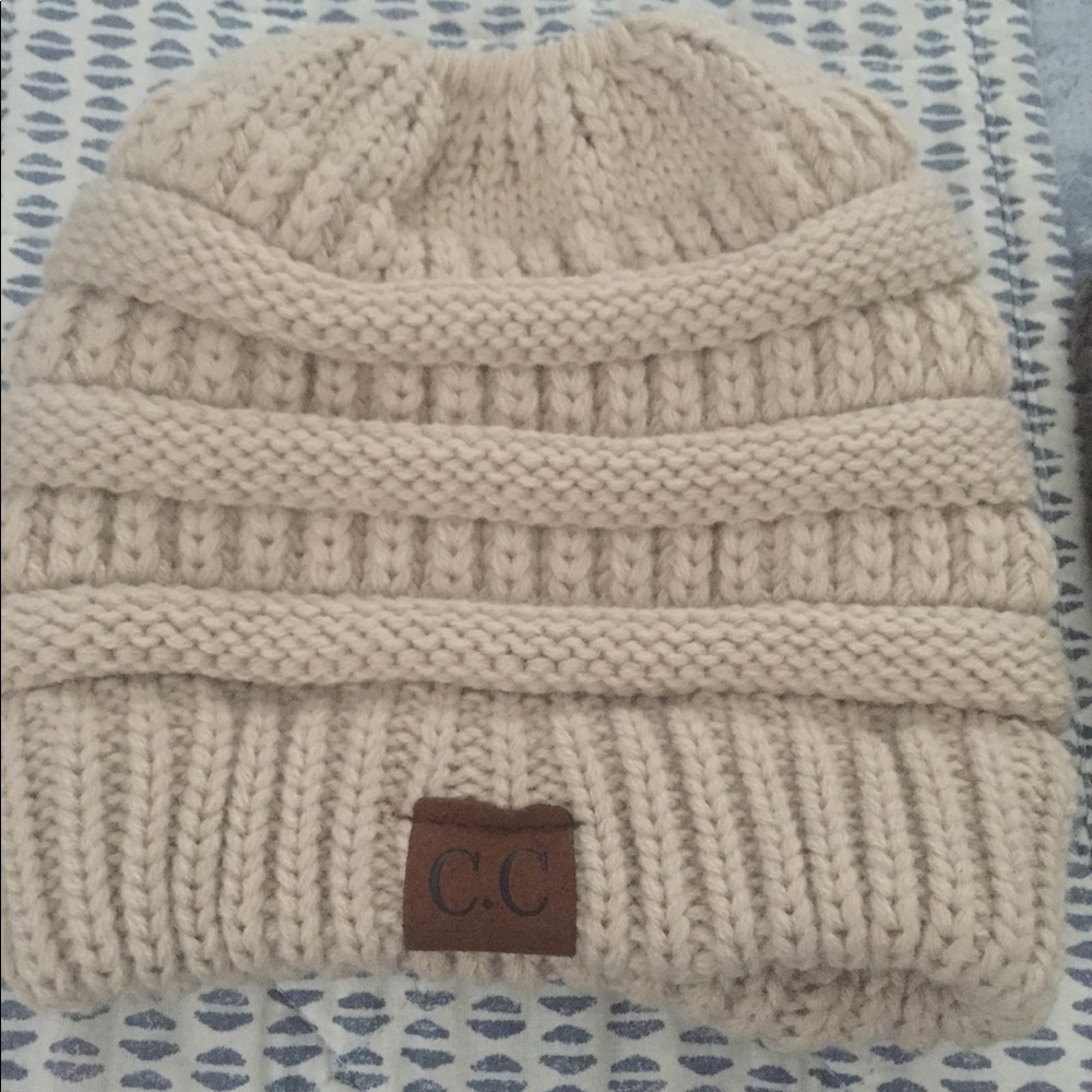 Ponytail beanie
